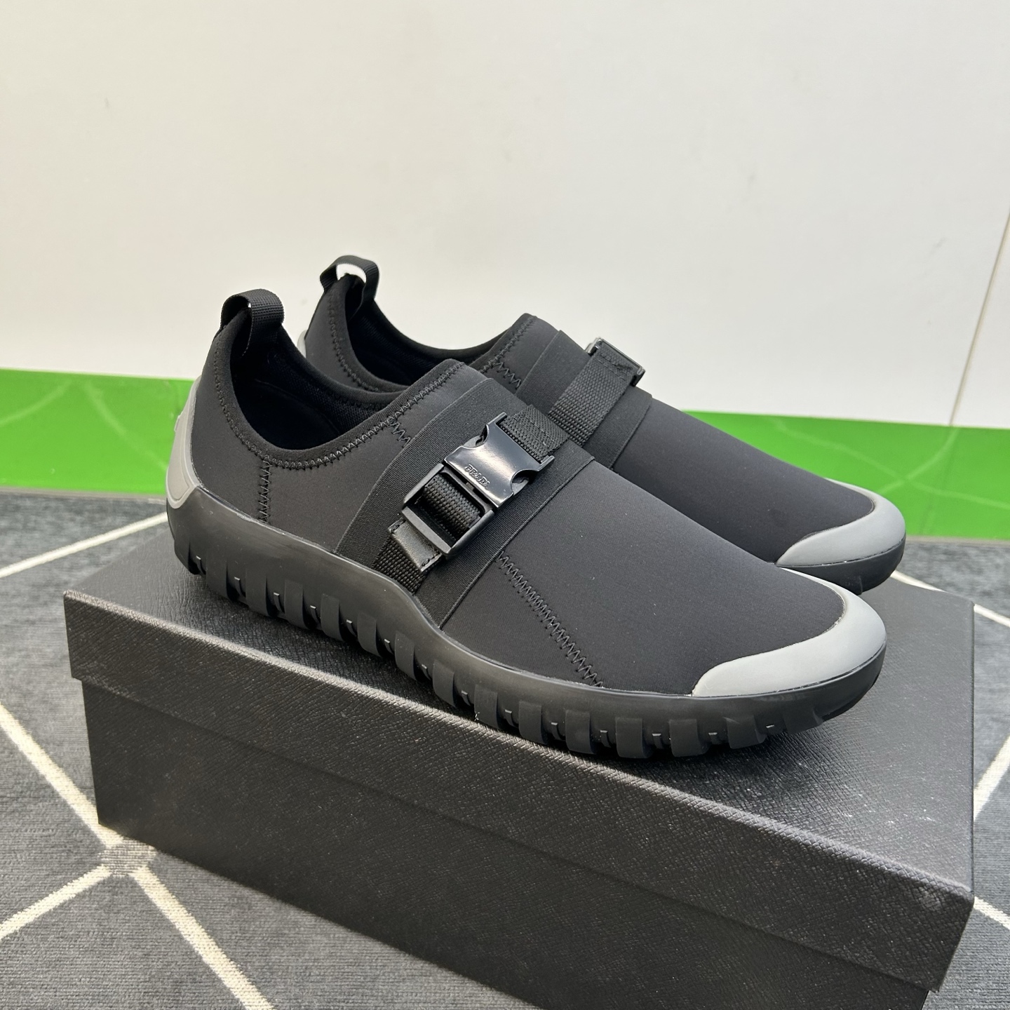 ⚠️【PR＊D A】⚠️高品级，顶尖工艺⚠️旅游鞋⚠️正码39一44(5－10）⚠️最新轻松驾驭的旅游鞋
