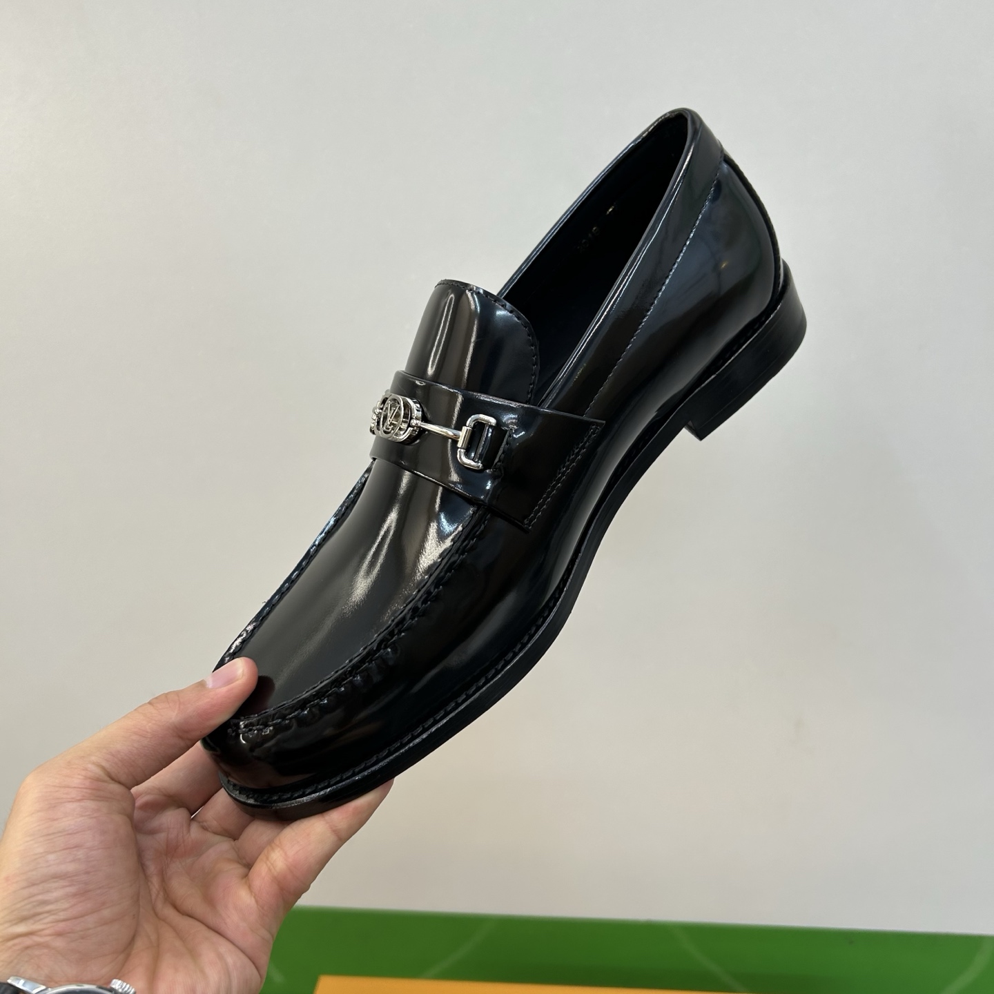 ⚠️【L*V】独家高品⚠️时尚正装皮底⚠️正码：39一44，(6.5一9)⚠️经典款小皮鞋型！🐂货！【重