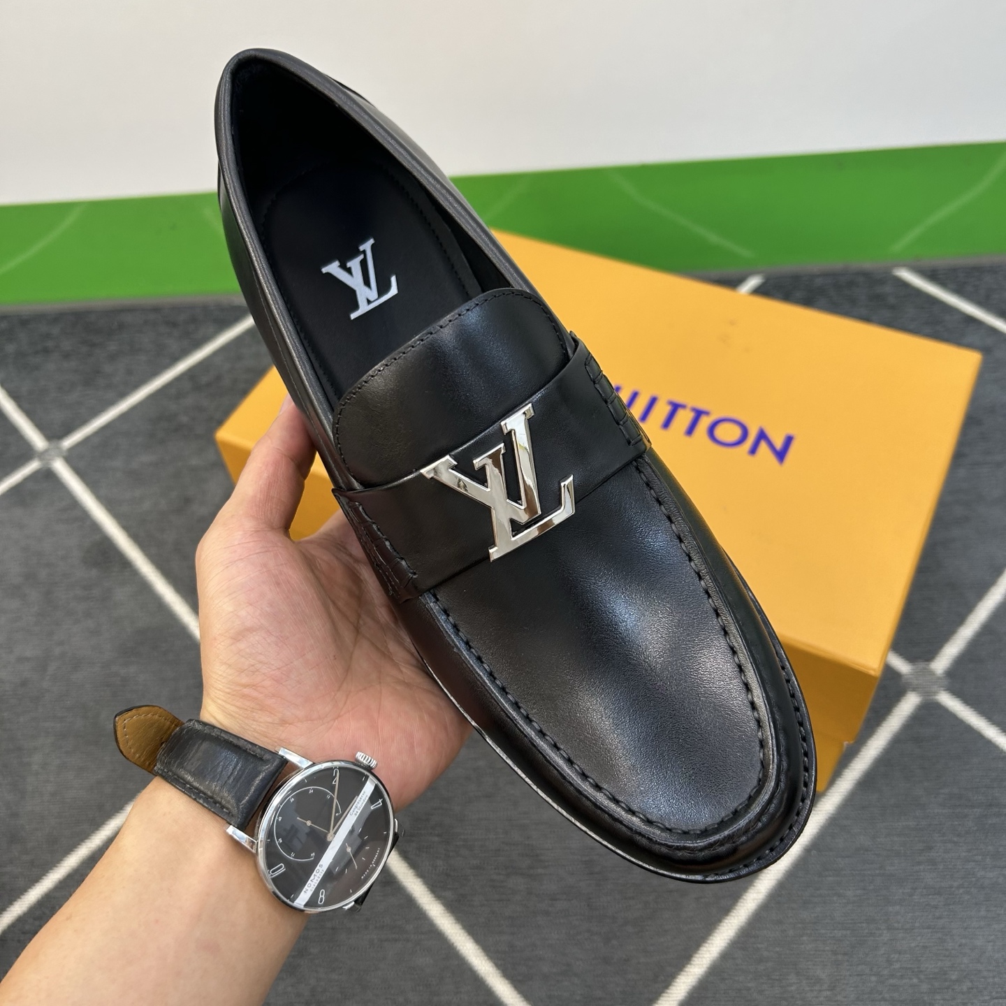 ⚠️【L*V】独家高品⚠️时尚正装皮底⚠️正码：39一44，(6.5一9)⚠️经典款小皮鞋型！🐂货！【重