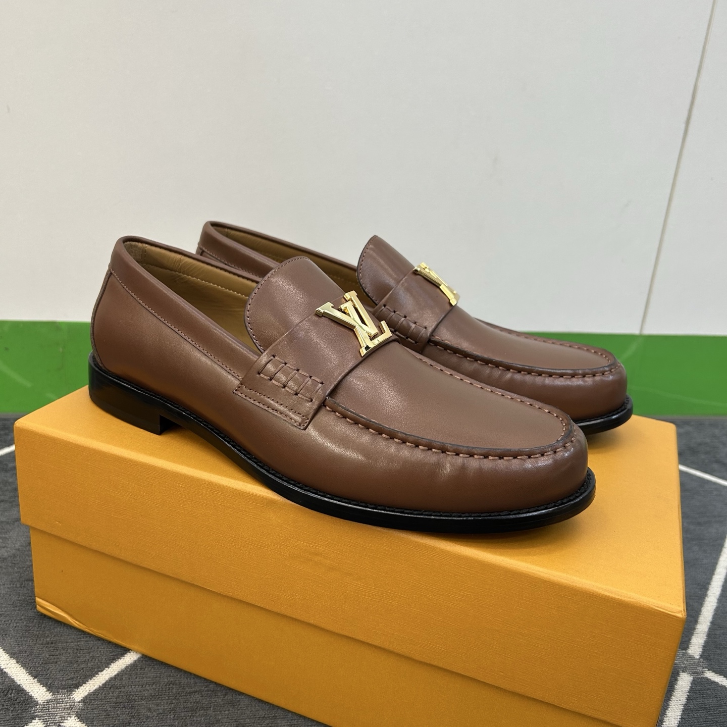 ⚠️【L*V】独家高品⚠️时尚正装皮底⚠️正码：39一44，(6.5一9)⚠️经典款小皮鞋型！🐂货！【重