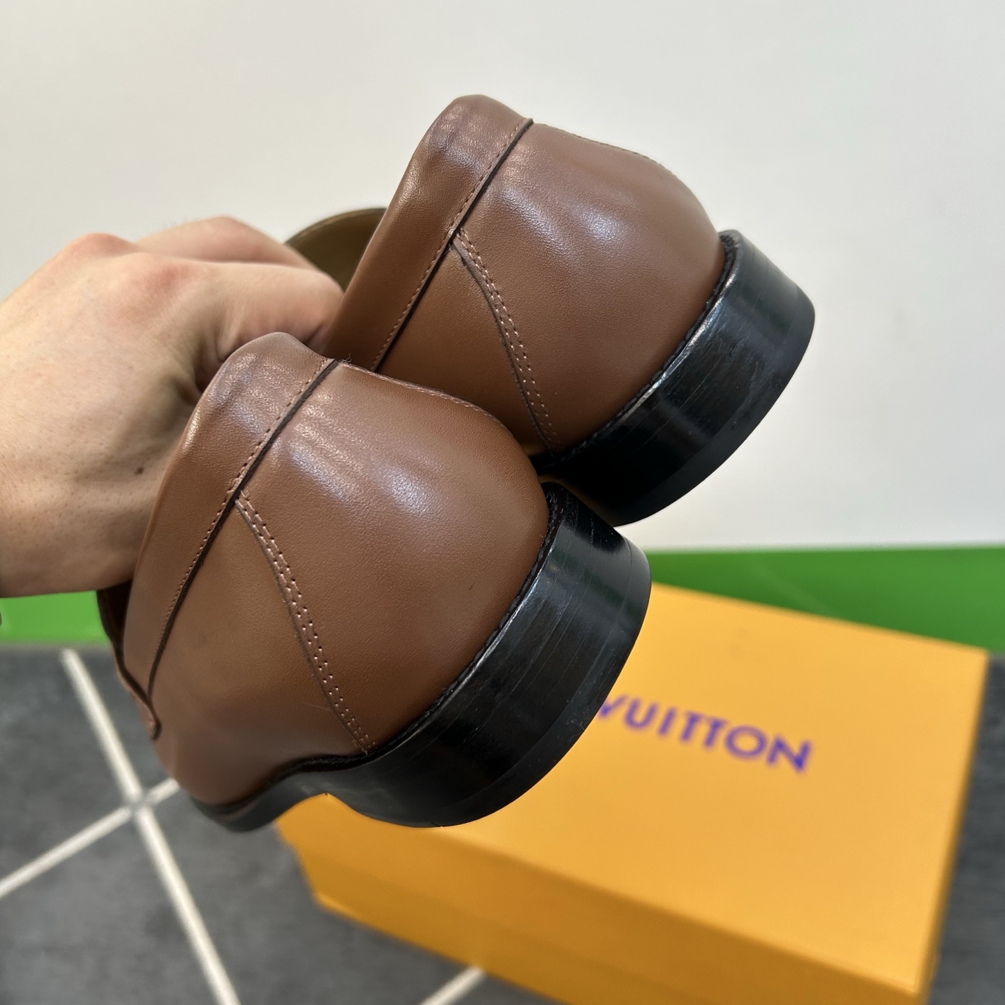 ⚠️【L*V】独家高品⚠️时尚正装皮底⚠️正码：39一44，(6.5一9)⚠️经典款小皮鞋型！🐂货！【重
