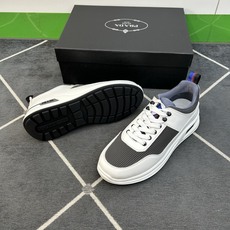 ⚠️【PR*】⚠️高品级,顶尖工艺⚠️男士休闲款⚠️正码39一44(5-10)⚠️经典滑板鞋款!独特品牌 ⚠️【PR*】⚠️高品级,顶尖工艺⚠️男士休闲款⚠️正码39一44(5-10)⚠️经典滑板鞋款!独特品牌