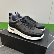 ⚠️【PR*】⚠️高品级,顶尖工艺⚠️男士休闲款⚠️正码39一44(5-10)⚠️经典滑板鞋款!独特品牌 ⚠️【PR*】⚠️高品级,顶尖工艺⚠️男士休闲款⚠️正码39一44(5-10)⚠️经典滑板鞋款!独特品牌
