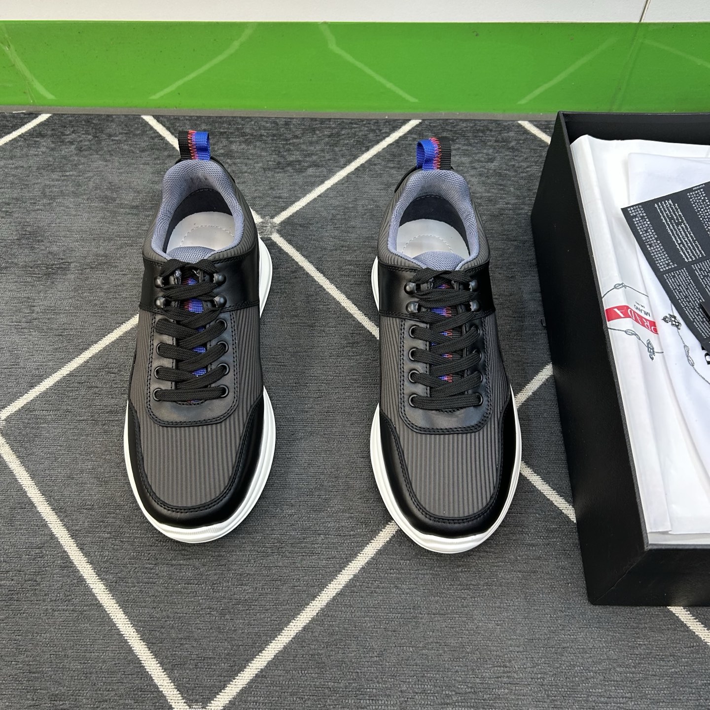 ⚠️【PR＊】⚠️高品级，顶尖工艺⚠️男士休闲款⚠️正码39一44(5－10）⚠️经典滑板鞋款！独特品牌