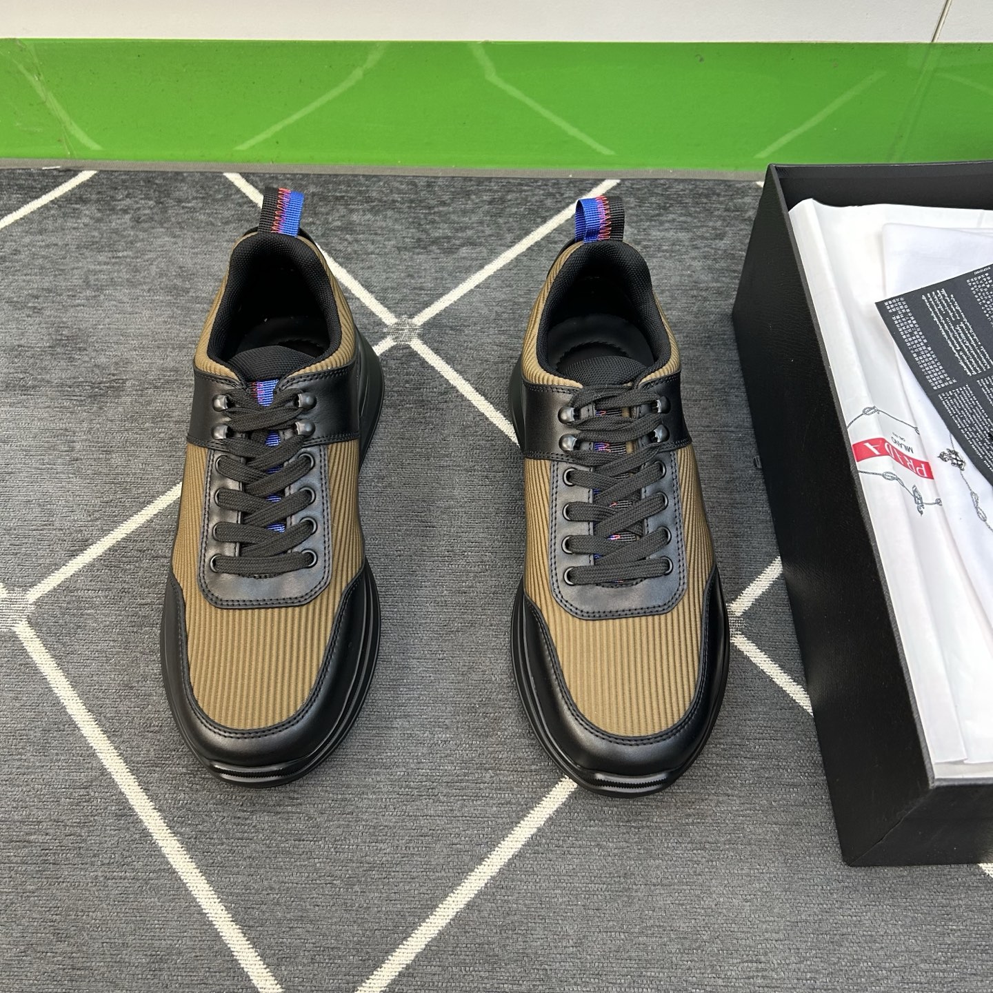 ⚠️【PR＊】⚠️高品级，顶尖工艺⚠️男士休闲款⚠️正码39一44(5－10）⚠️经典滑板鞋款！独特品牌