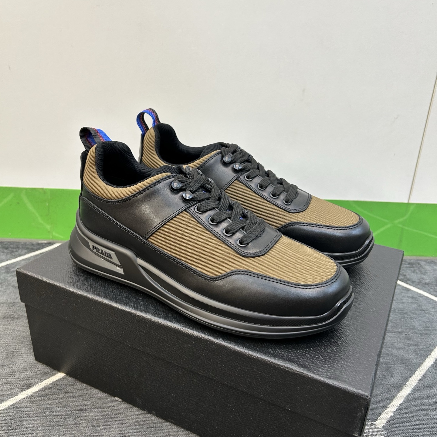 ⚠️【PR＊】⚠️高品级，顶尖工艺⚠️男士休闲款⚠️正码39一44(5－10）⚠️经典滑板鞋款！独特品牌