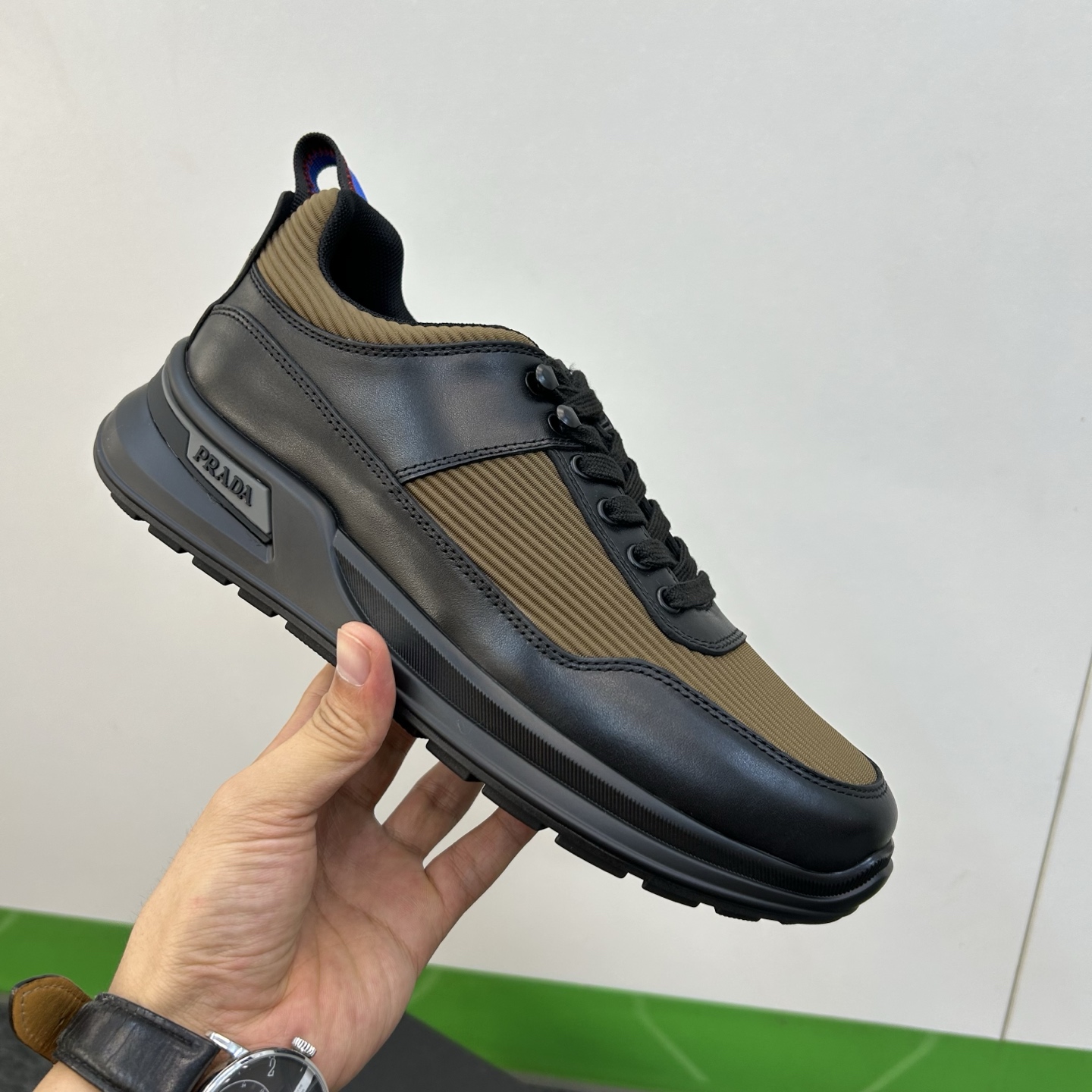 ⚠️【PR＊】⚠️高品级，顶尖工艺⚠️男士休闲款⚠️正码39一44(5－10）⚠️经典滑板鞋款！独特品牌