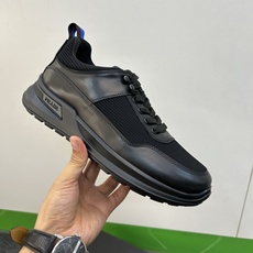 ⚠️【PR*】⚠️高品级,顶尖工艺⚠️男士休闲款⚠️正码39一44(5-10)⚠️经典滑板鞋款!独特品牌 ⚠️【PR*】⚠️高品级,顶尖工艺⚠️男士休闲款⚠️正码39一44(5-10)⚠️经典滑板鞋款!独特品牌