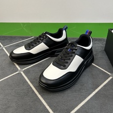 ⚠️【PR*】⚠️高品级,顶尖工艺⚠️男士休闲款⚠️正码39一44(5-10)⚠️经典滑板鞋款!独特品牌 ⚠️【PR*】⚠️高品级,顶尖工艺⚠️男士休闲款⚠️正码39一44(5-10)⚠️经典滑板鞋款!独特品牌