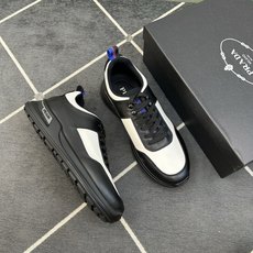 ⚠️【PR*】⚠️高品级,顶尖工艺⚠️男士休闲款⚠️正码39一44(5-10)⚠️经典滑板鞋款!独特品牌 ⚠️【PR*】⚠️高品级,顶尖工艺⚠️男士休闲款⚠️正码39一44(5-10)⚠️经典滑板鞋款!独特品牌