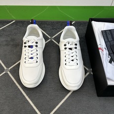 ⚠️【PR*】⚠️高品级,顶尖工艺⚠️男士休闲款⚠️正码39一44(5-10)⚠️经典滑板鞋款!独特品牌 ⚠️【PR*】⚠️高品级,顶尖工艺⚠️男士休闲款⚠️正码39一44(5-10)⚠️经典滑板鞋款!独特品牌