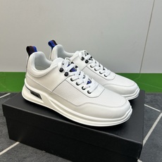 ⚠️【PR*】⚠️高品级,顶尖工艺⚠️男士休闲款⚠️正码39一44(5-10)⚠️经典滑板鞋款!独特品牌 ⚠️【PR*】⚠️高品级,顶尖工艺⚠️男士休闲款⚠️正码39一44(5-10)⚠️经典滑板鞋款!独特品牌
