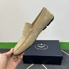 ⚠️【P R A D*】⚠️驾车鞋!(豆豆款)⚠️高品质男士套脚款⚠️正码:39一44(5一10)⚠️经 ⚠️【P R A D*】⚠️驾车鞋!(豆豆款)⚠️高品质男士套脚款⚠️正码:39一44(5一10)⚠️经