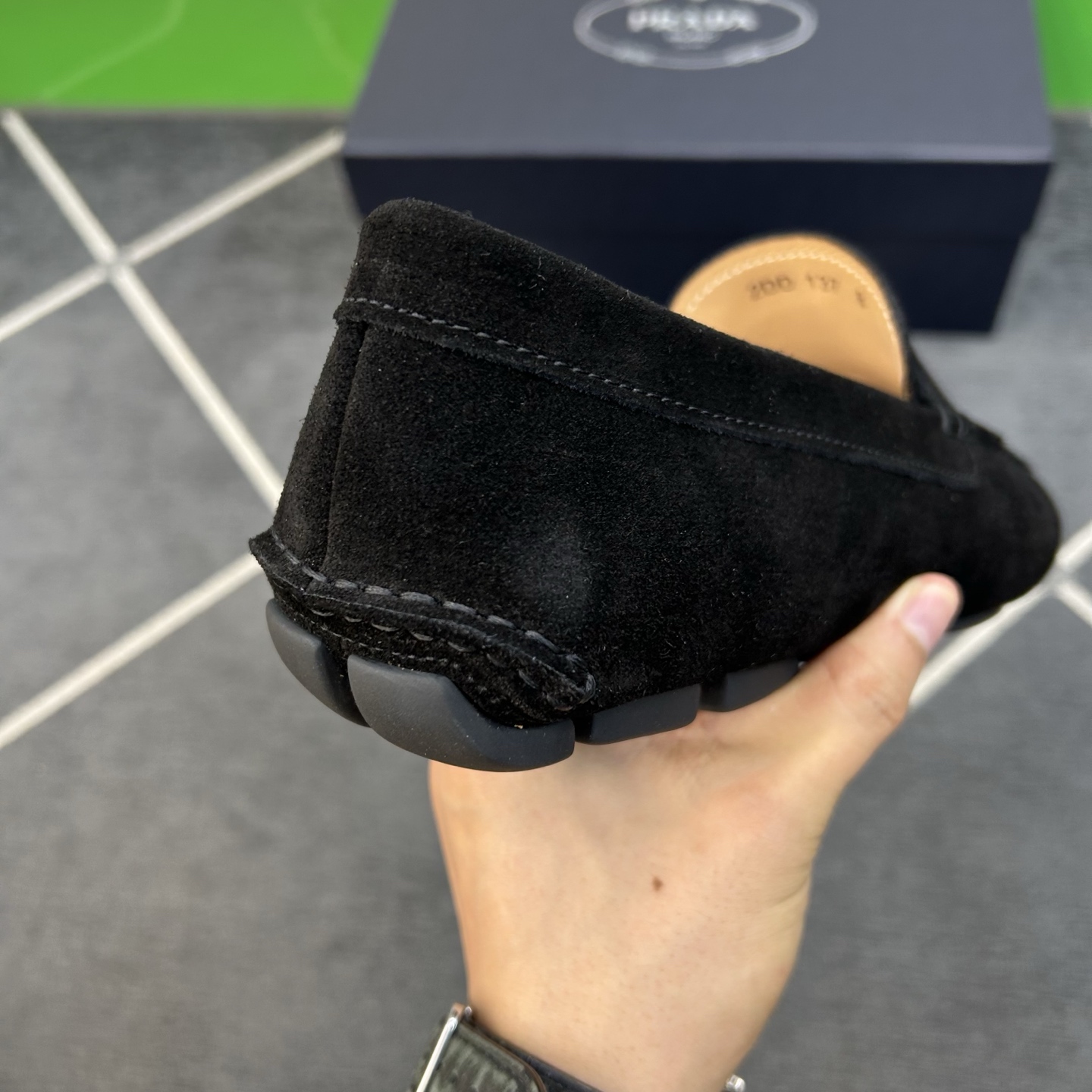 ⚠️【P R A D*】⚠️驾车鞋！(豆豆款）⚠️高品质男士套脚款⚠️正码：39一44(5一10）⚠️经