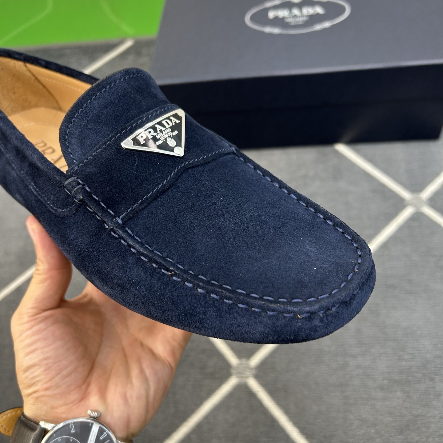 ⚠️【P R A D*】⚠️驾车鞋！(豆豆款）⚠️高品质男士套脚款⚠️正码：39一44(5一10）⚠️经