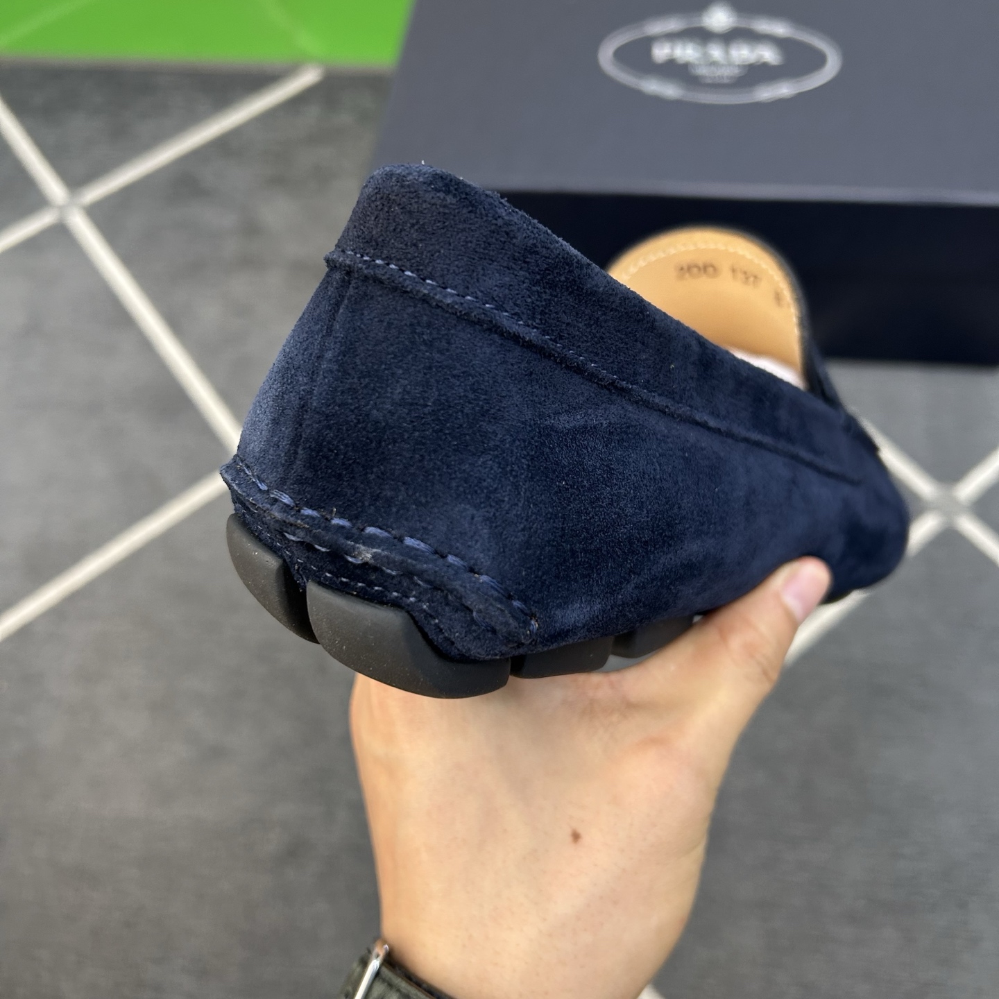 ⚠️【P R A D*】⚠️驾车鞋！(豆豆款）⚠️高品质男士套脚款⚠️正码：39一44(5一10）⚠️经