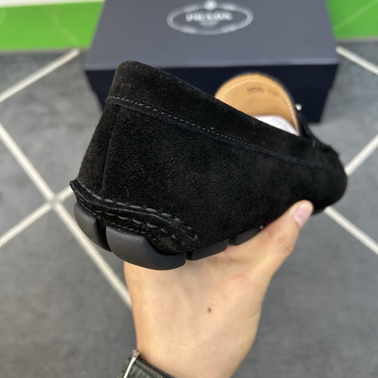 ⚠️【P R A D*】⚠️驾车鞋！(豆豆款）⚠️高品质男士套脚款⚠️正码：39一44(5一10）⚠️经