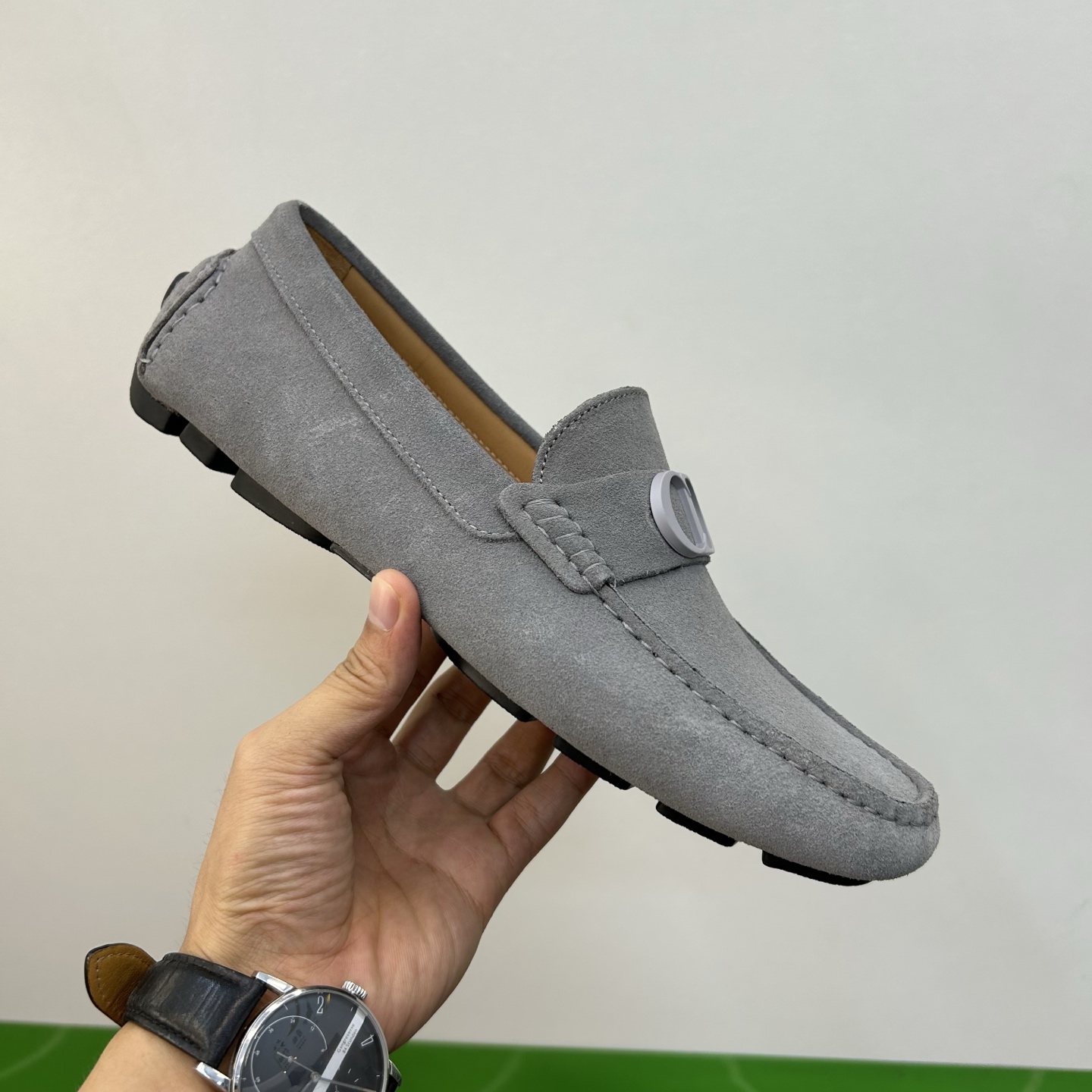 ⚠️【Dio*】⚠️驾车鞋！(豆豆款）⚠️高品质男士套脚款⚠️正码：39一44⚠️原版粒面感荔纹小牛皮！