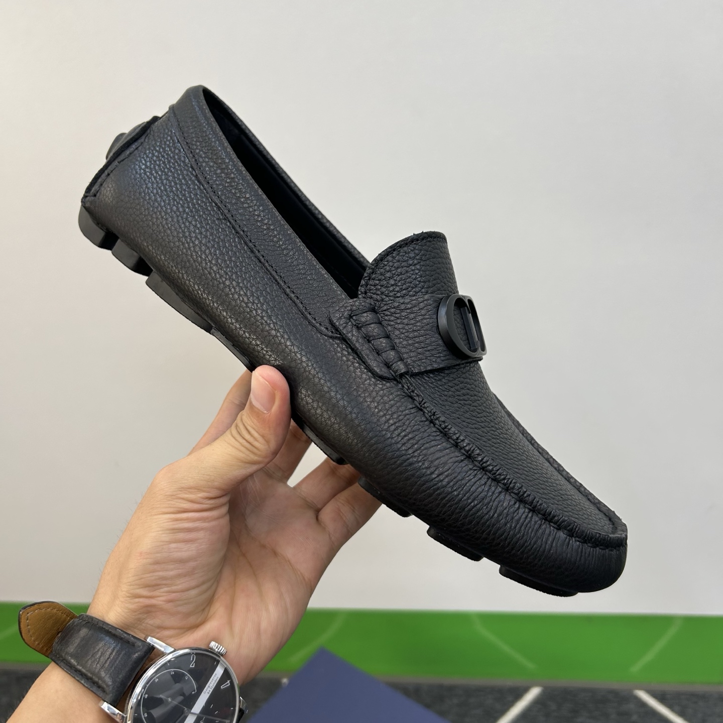 ⚠️【Dio*】⚠️驾车鞋！(豆豆款）⚠️高品质男士套脚款⚠️正码：39一44⚠️原版粒面感荔纹小牛皮！