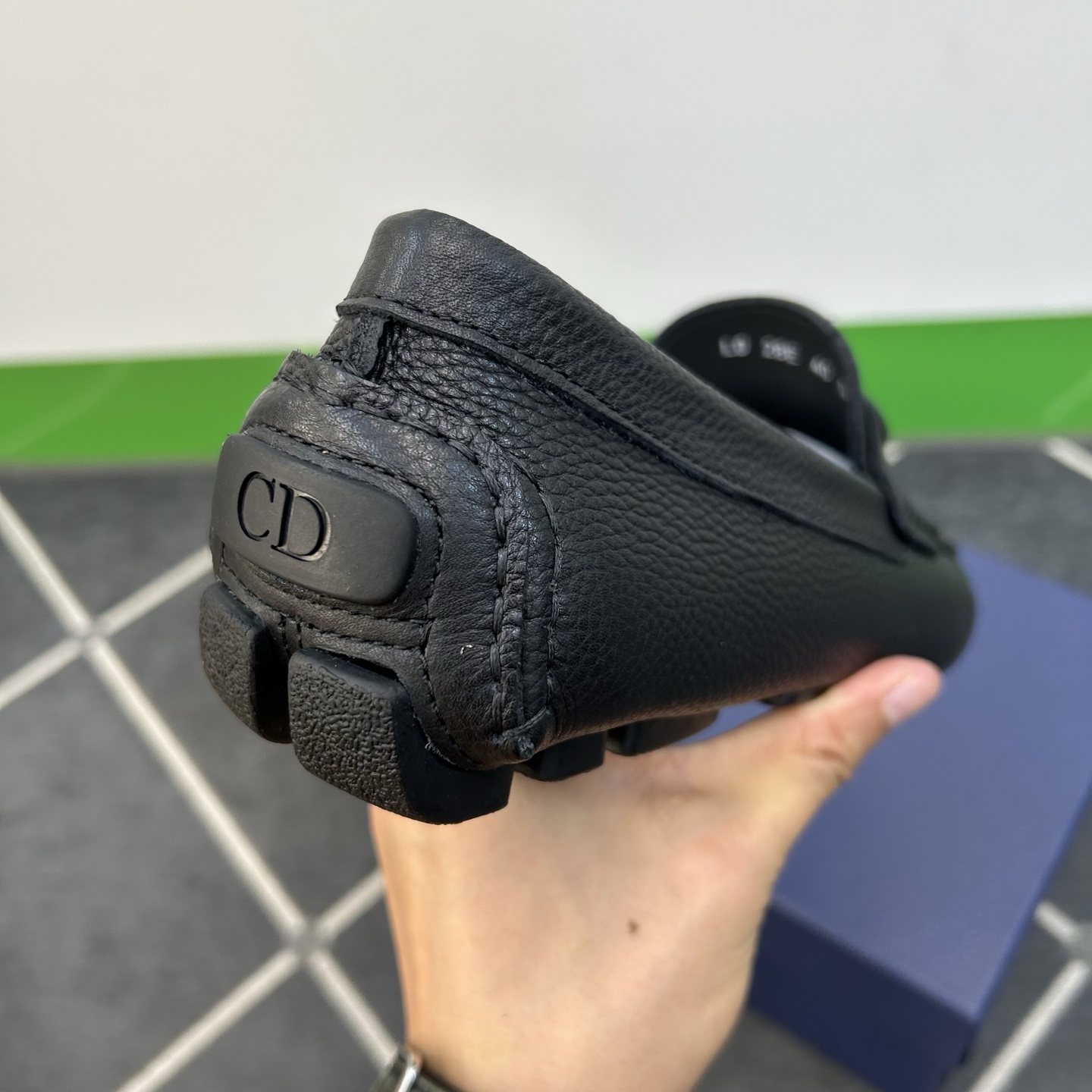 ⚠️【Dio*】⚠️驾车鞋！(豆豆款）⚠️高品质男士套脚款⚠️正码：39一44⚠️原版粒面感荔纹小牛皮！