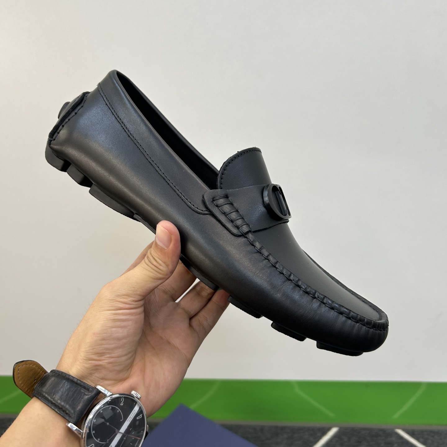 ⚠️【Dio*】⚠️驾车鞋！(豆豆款）⚠️高品质男士套脚款⚠️正码：39一44⚠️原版粒面感荔纹小牛皮！