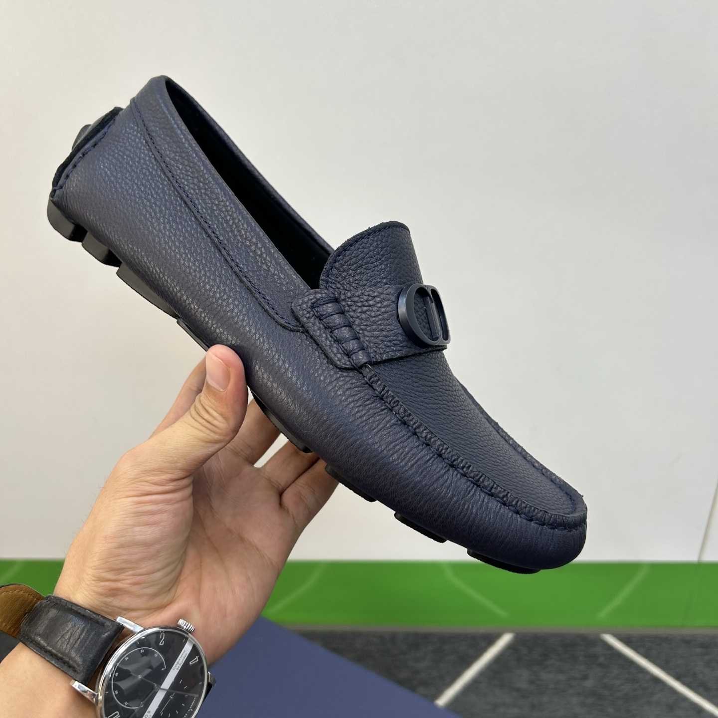 ⚠️【Dio*】⚠️驾车鞋！(豆豆款）⚠️高品质男士套脚款⚠️正码：39一44⚠️原版粒面感荔纹小牛皮！