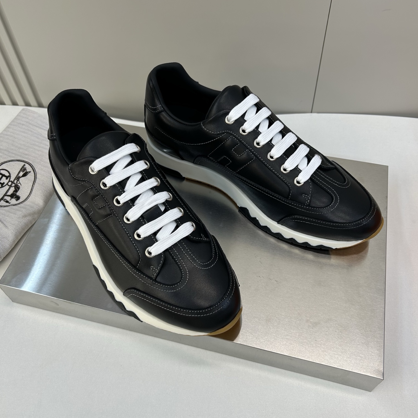 ⚠️【HMS*】⚠️高品质,顶尖工艺品⚠️男士时尚经典运动款⚠️正码:39-44(5一10)⚠️H的经典 ⚠️【HMS*】⚠️高品质,顶尖工艺品⚠️男士时尚经典运动款⚠️正码:39-44(5一10)⚠️H的经典