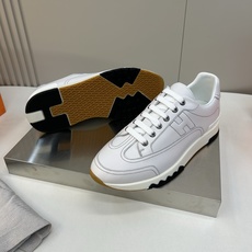 ⚠️【HMS*】⚠️高品质,顶尖工艺品⚠️男士时尚经典运动款⚠️正码:39-44(5一10)⚠️H的经典 ⚠️【HMS*】⚠️高品质,顶尖工艺品⚠️男士时尚经典运动款⚠️正码:39-44(5一10)⚠️H的经典