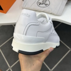 ⚠️【HMS*】⚠️高品质,顶尖工艺品⚠️男士时尚经典运动款⚠️正码:39-44(5一10)⚠️H的经典 ⚠️【HMS*】⚠️高品质,顶尖工艺品⚠️男士时尚经典运动款⚠️正码:39-44(5一10)⚠️H的经典