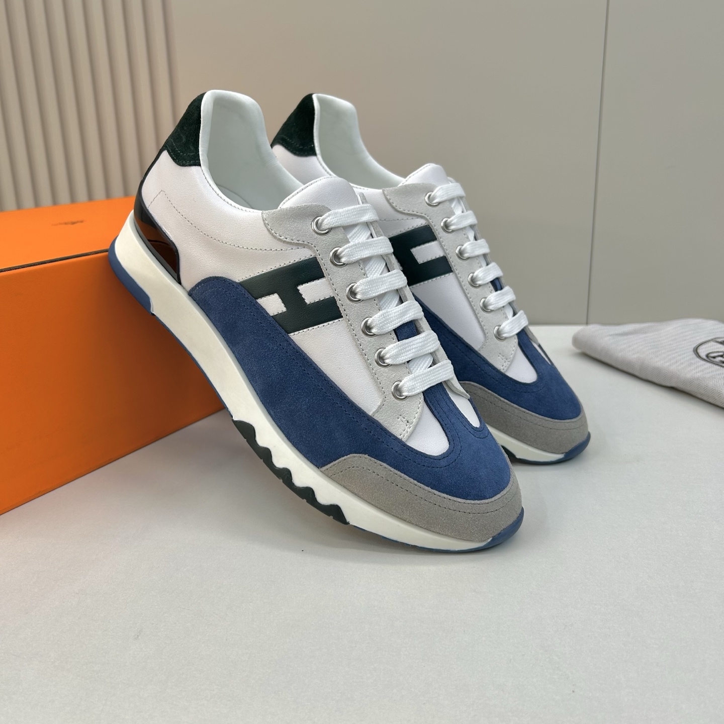 ⚠️【HMS*】⚠️高品质,顶尖工艺品⚠️男士时尚经典运动款⚠️正码:39-44(5一10)⚠️H的经典 ⚠️【HMS*】⚠️高品质,顶尖工艺品⚠️男士时尚经典运动款⚠️正码:39-44(5一10)⚠️H的经典