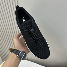 ⚠️【PRA*】⚠️高品级,顶尖工艺⚠️男士运动款正码:39一44(5-10)⚠️官网更新!原单高品。独 ⚠️【PRA*】⚠️高品级,顶尖工艺⚠️男士运动款正码:39一44(5-10)⚠️官网更新!原单高品。独