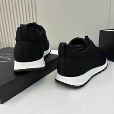 ⚠️【PRA*】⚠️高品级,顶尖工艺⚠️男士运动款正码:39一44(5-10)⚠️官网更新!原单高品。独 ⚠️【PRA*】⚠️高品级,顶尖工艺⚠️男士运动款正码:39一44(5-10)⚠️官网更新!原单高品。独