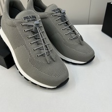 ⚠️【PRA*】⚠️高品级,顶尖工艺⚠️男士运动款正码:39一44(5-10)⚠️官网更新!原单高品。独 ⚠️【PRA*】⚠️高品级,顶尖工艺⚠️男士运动款正码:39一44(5-10)⚠️官网更新!原单高品。独