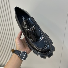 ⚠️【PRA*】最新版本⚠️四季男士德比鞋⚠️正码:39一44,(5一10)⚠️轻便休闲商务款!🐂货!浅 ⚠️【PRA*】最新版本⚠️四季男士德比鞋⚠️正码:39一44,(5一10)⚠️轻便休闲商务款!🐂货!浅