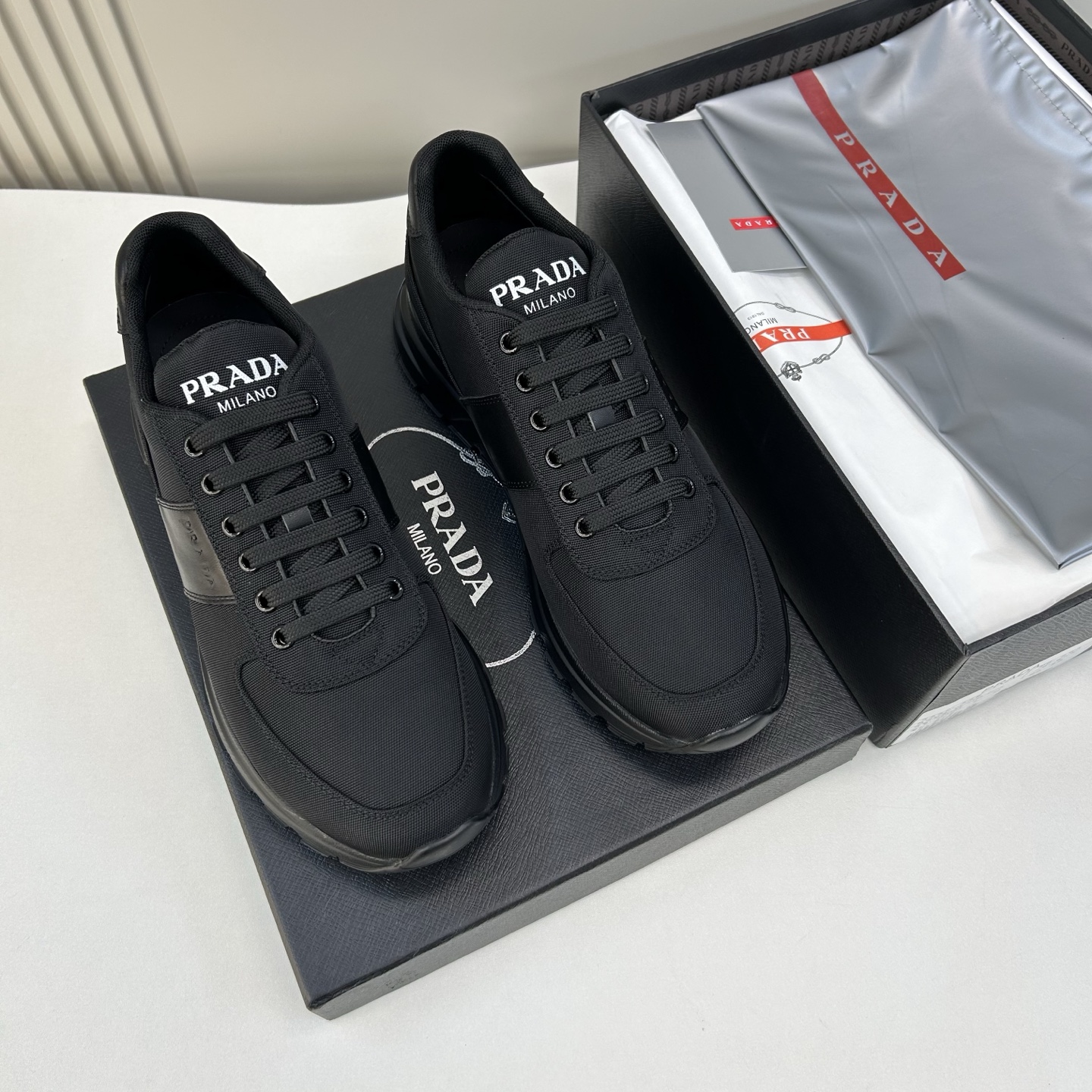 NO:542063,【PR＊】 High-grade, top craftsman casual style, regular size 39-44 (5-10) 38,45 customized Exclusive original mercerized cloth/calf leather!  Inner calfskin with mesh cloth, latex resilience foot pad!  Original TPU bottom!  goods!  Look at the details carefully, the texture is super strong!  But 11 can withstand all kinds of tests!  4T3463, cowhide19860909【PR＊】 高品级,顶尖工艺 男士休闲款 正码39一44(5－10）38,45定做 独家原丝光布／小牛皮！内里小牛皮附垫配网布,乳胶回力垫脚！原TPU大底！货！品质细看细节图,质感超强！可11经得起各种考验！4T3463,,cowhide,Men's shoes