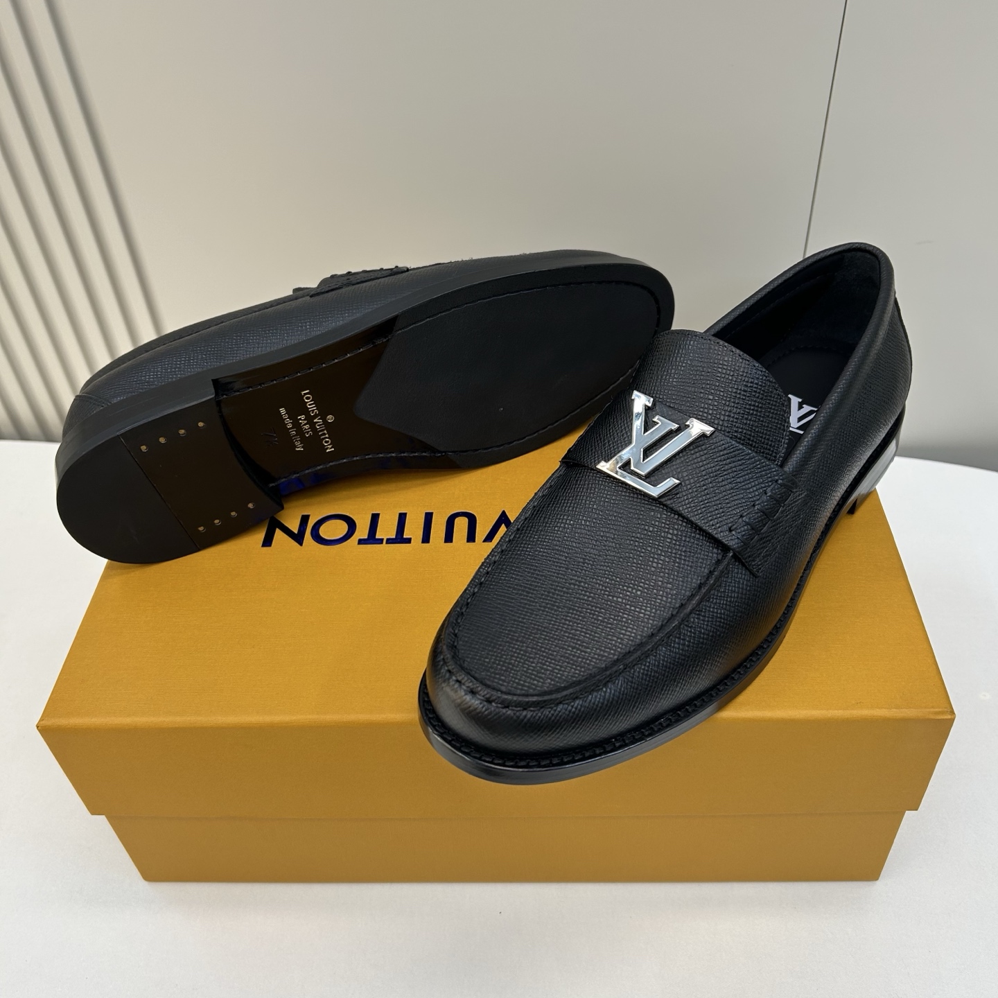 ⚠️【L*V】独家高品⚠️时尚正装皮底⚠️正码：39一44，(6.5一9)⚠️经典款小皮鞋型！🐂货！【重