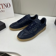 ⚠️【VALENTl*】️⚠️⚠️华伦天奴休闲款⚠️正码:39-44⚠️时尚休闲运动款,经典大气设计!纯 ⚠️【VALENTl*】️⚠️⚠️华伦天奴休闲款⚠️正码:39-44⚠️时尚休闲运动款,经典大气设计!纯