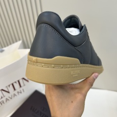 ⚠️【VALENTl*】️⚠️⚠️华伦天奴休闲款⚠️正码:39-44⚠️时尚休闲运动款,经典大气设计!纯 ⚠️【VALENTl*】️⚠️⚠️华伦天奴休闲款⚠️正码:39-44⚠️时尚休闲运动款,经典大气设计!纯