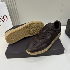 ⚠️【VALENTl*】️⚠️⚠️华伦天奴休闲款⚠️正码:39-44⚠️时尚休闲运动款,经典大气设计!纯 ⚠️【VALENTl*】️⚠️⚠️华伦天奴休闲款⚠️正码:39-44⚠️时尚休闲运动款,经典大气设计!纯