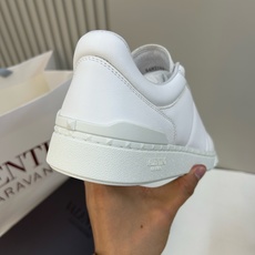 ⚠️【VALENTl*】️⚠️⚠️华伦天奴休闲款⚠️正码:39-44⚠️时尚休闲运动款,经典大气设计!纯 ⚠️【VALENTl*】️⚠️⚠️华伦天奴休闲款⚠️正码:39-44⚠️时尚休闲运动款,经典大气设计!纯