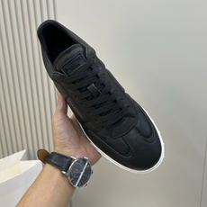 ⚠️【VALENTl*】️⚠️⚠️华伦天奴休闲款⚠️正码:39-44⚠️时尚休闲运动款,经典大气设计!纯 ⚠️【VALENTl*】️⚠️⚠️华伦天奴休闲款⚠️正码:39-44⚠️时尚休闲运动款,经典大气设计!纯