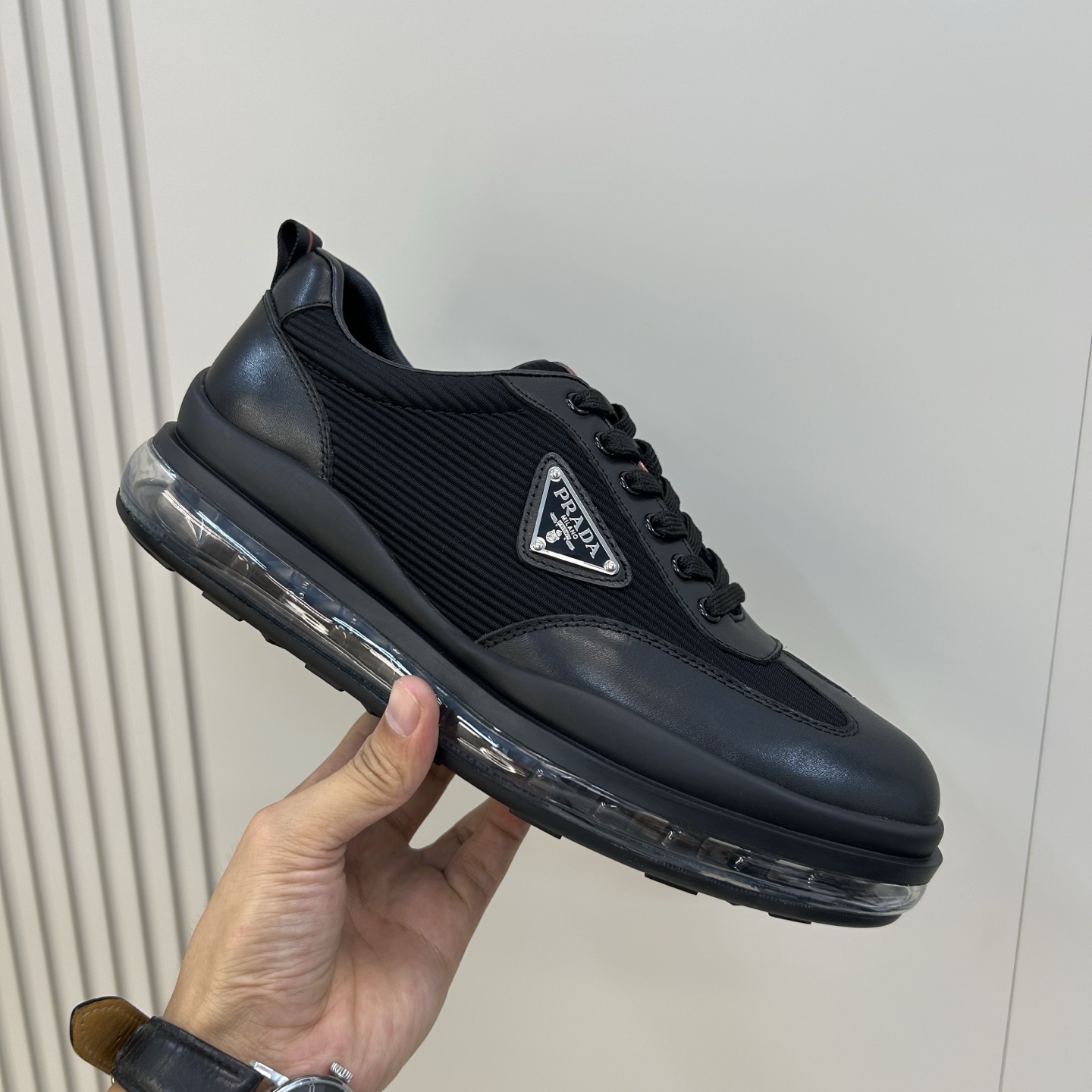 ⚠️【PR＊D A】⚠️高品级，顶尖工艺⚠️气垫休闲商务款⚠️正码39一44(5－10）⚠️经典气垫休闲