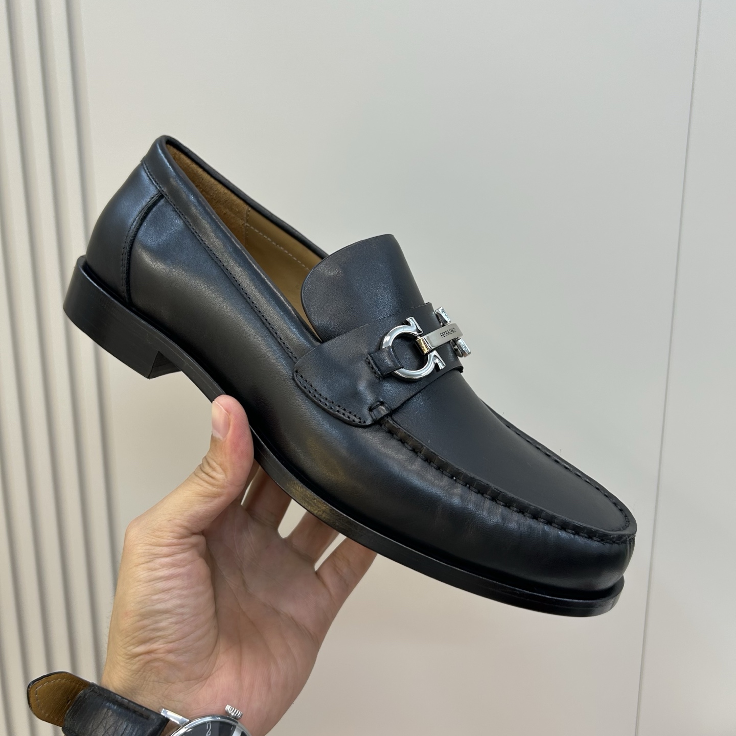 ⚠️【SF】⚠️顶尖工艺品⚠️时尚真皮底乐福鞋⚠️正码：39一44，(6. 5 －9)⚠️同步发售⬆⬆！
