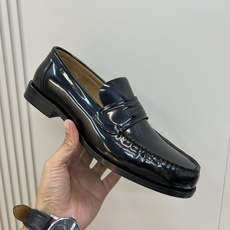 ⚠️【SF】⚠️顶尖工艺品⚠️时尚真皮底乐福鞋⚠️正码:39一44,(6. 5 -9)⚠️同步发售⬆⬆! ⚠️【SF】⚠️顶尖工艺品⚠️时尚真皮底乐福鞋⚠️正码:39一44,(6. 5 -9)⚠️同步发售⬆⬆!