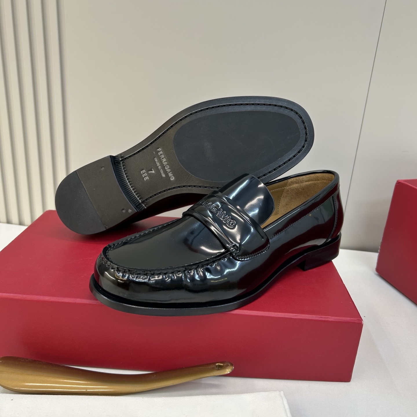 ⚠️【SF】⚠️顶尖工艺品⚠️时尚真皮底乐福鞋⚠️正码:39一44,(6. 5 -9)⚠️同步发售⬆⬆! ⚠️【SF】⚠️顶尖工艺品⚠️时尚真皮底乐福鞋⚠️正码:39一44,(6. 5 -9)⚠️同步发售⬆⬆!