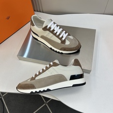 ⚠️【HMS*】⚠️高品质,顶尖工艺品⚠️男士时尚经典运动款⚠️正码:39-44(5一10)⚠️H的经典 ⚠️【HMS*】⚠️高品质,顶尖工艺品⚠️男士时尚经典运动款⚠️正码:39-44(5一10)⚠️H的经典