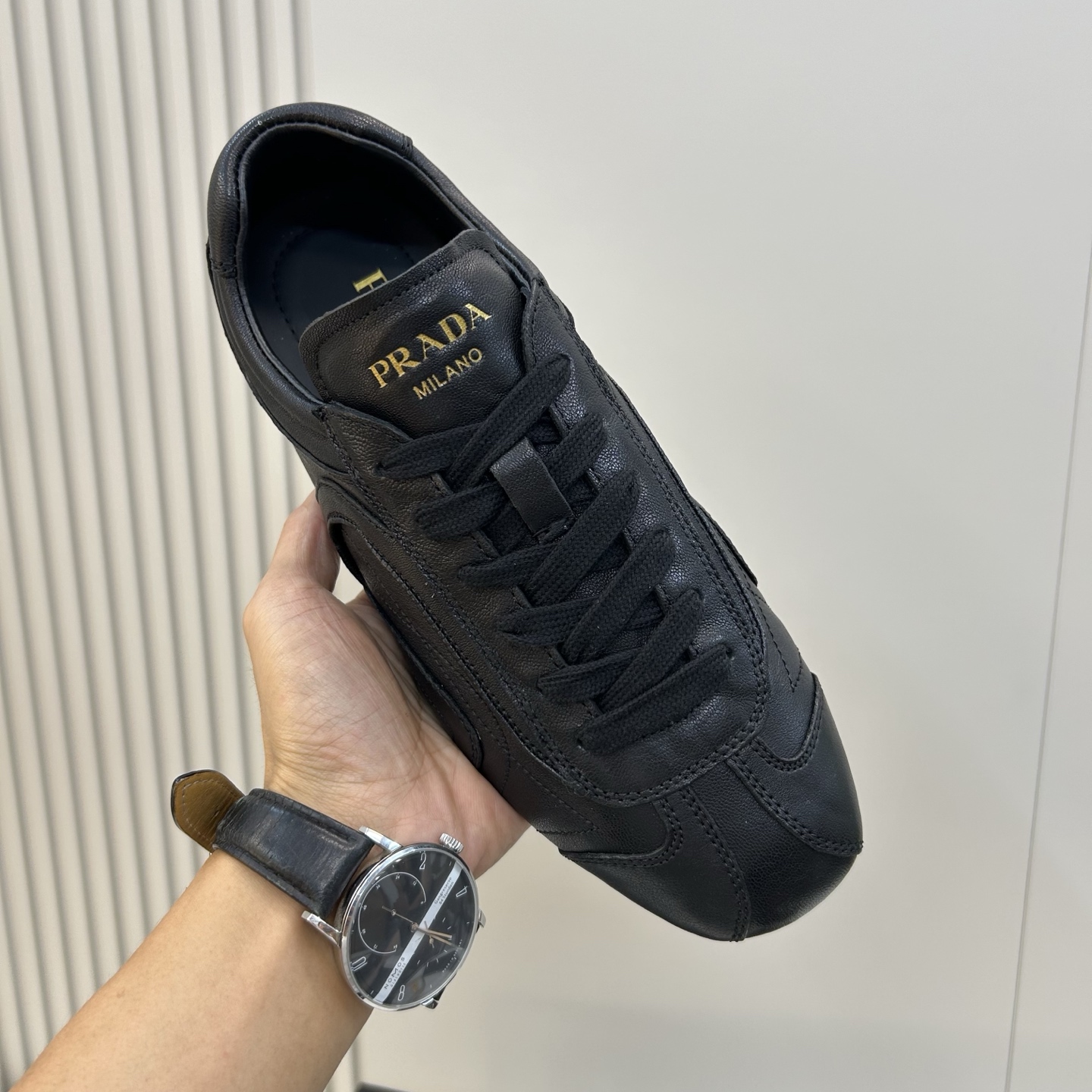 ⚠️【PRA*A】⚠️顶端工艺（全包裹工艺）⚠️男士休闲款⚠️正码：39一44(5－10）⚠️经典驾车鞋