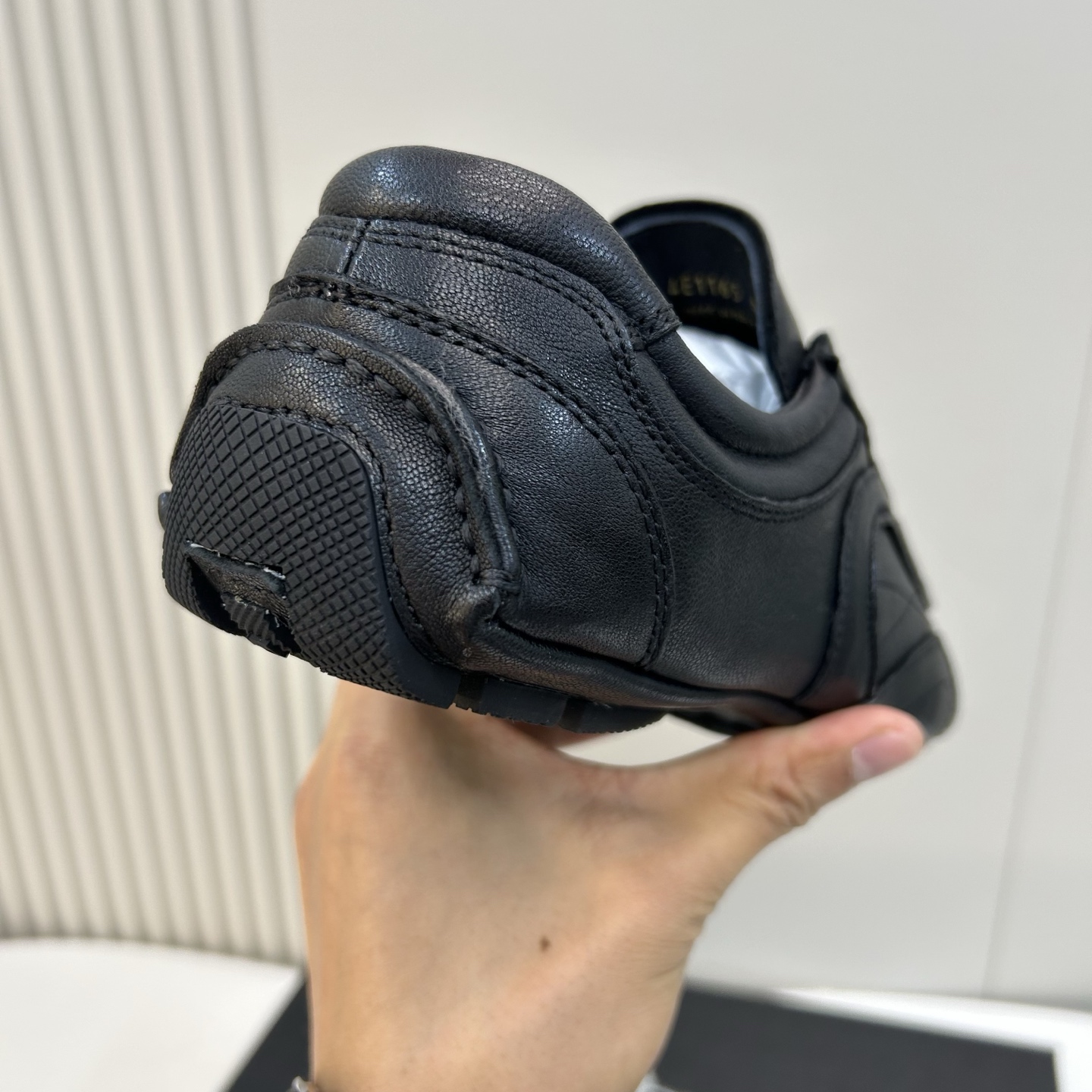 ⚠️【PRA*A】⚠️顶端工艺（全包裹工艺）⚠️男士休闲款⚠️正码：39一44(5－10）⚠️经典驾车鞋