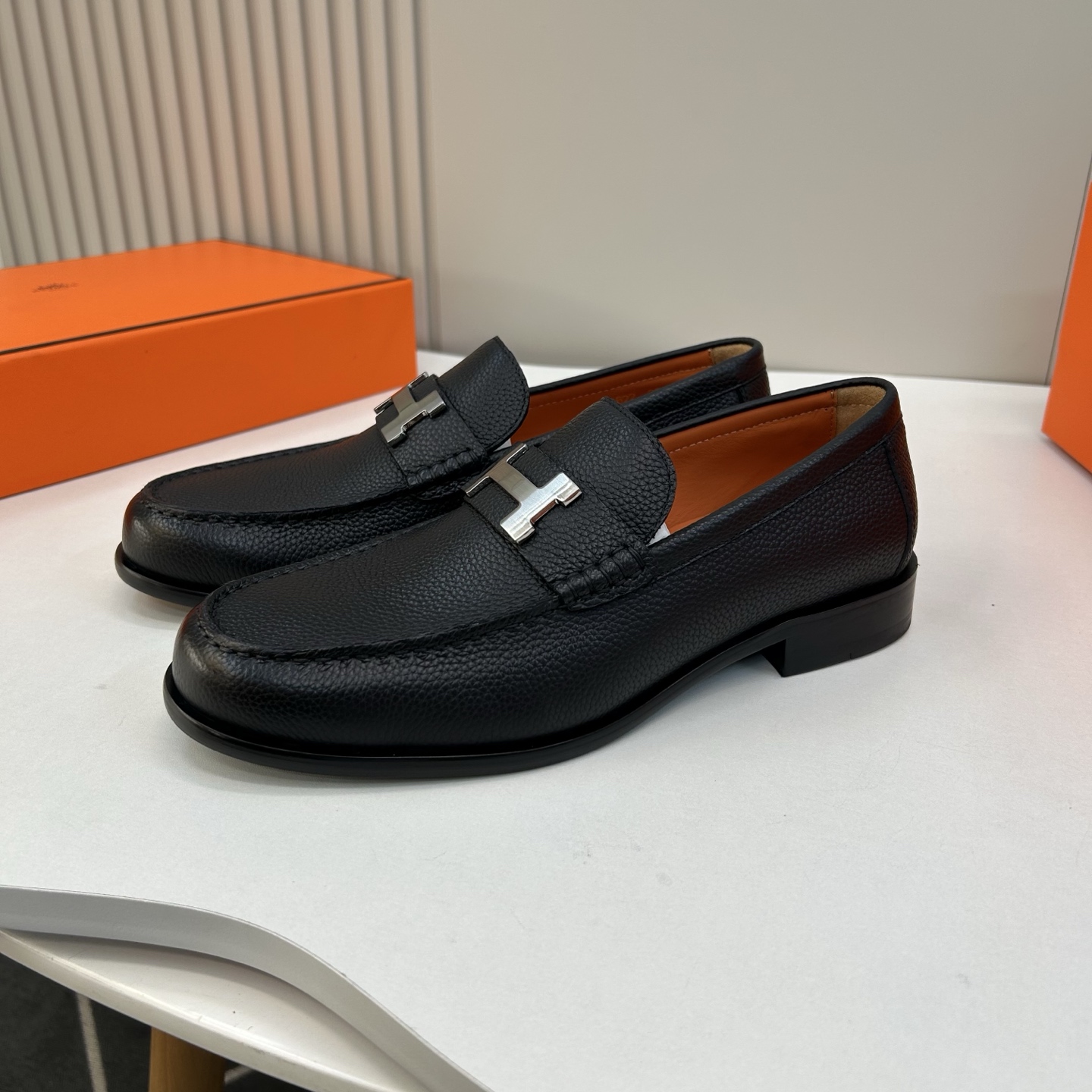⚠️【HMS*】⚠️高品质,顶尖工艺品⚠️男士时尚经典乐福鞋⚠️正码:39-44(6.5一9)⚠️经典H ⚠️【HMS*】⚠️高品质,顶尖工艺品⚠️男士时尚经典乐福鞋⚠️正码:39-44(6.5一9)⚠️经典H