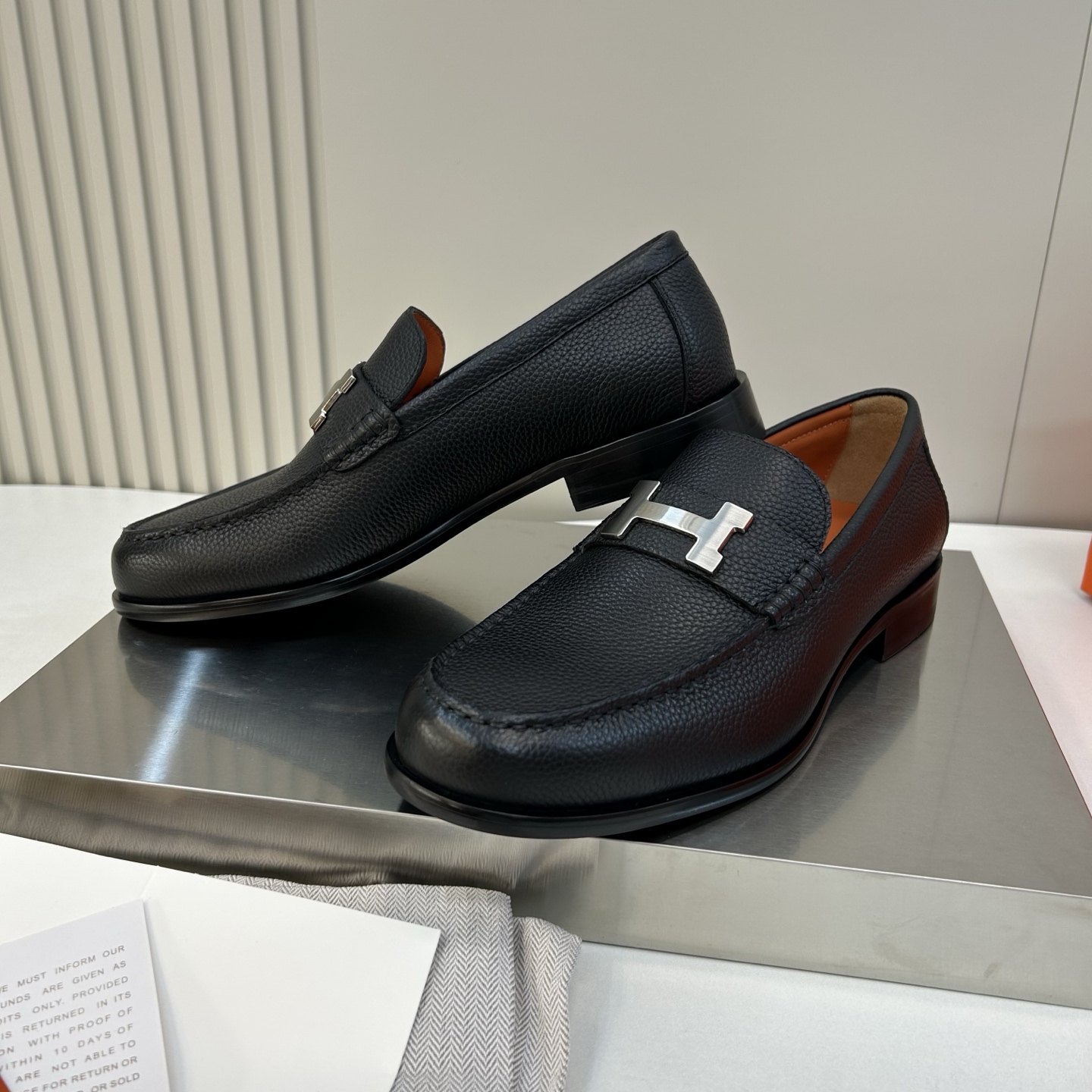 ⚠️【HMS*】⚠️高品质,顶尖工艺品⚠️男士时尚经典乐福鞋⚠️正码:39-44(6.5一9)⚠️经典H ⚠️【HMS*】⚠️高品质,顶尖工艺品⚠️男士时尚经典乐福鞋⚠️正码:39-44(6.5一9)⚠️经典H